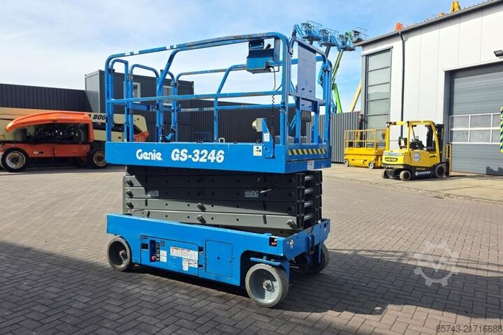 Scissor lift Genie GS3246 Electric, Working Height 11.75 m, 318kg Cap
