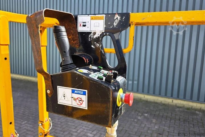 Scissor lift Haulotte Compact 8 Electric, 8.2m Working Height, 350kg Cap