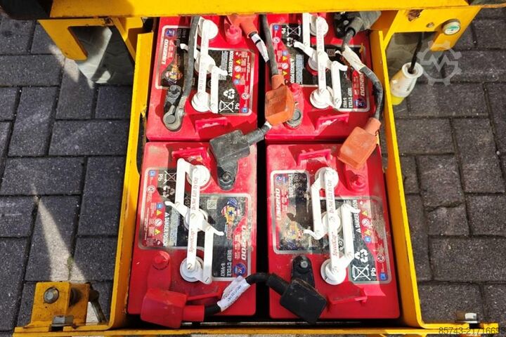 Scissor lift Haulotte Compact 8 Electric, 8.2m Working Height, 350kg Cap