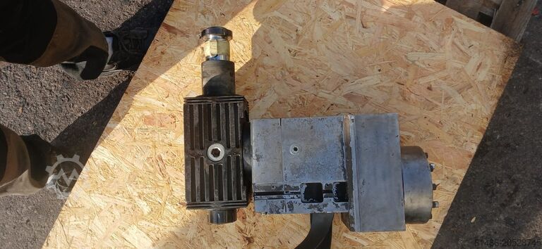 Spindle of the 5-axis head of machine H Hundegger