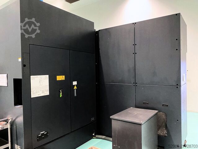 Vertical machining center MAKINO D500