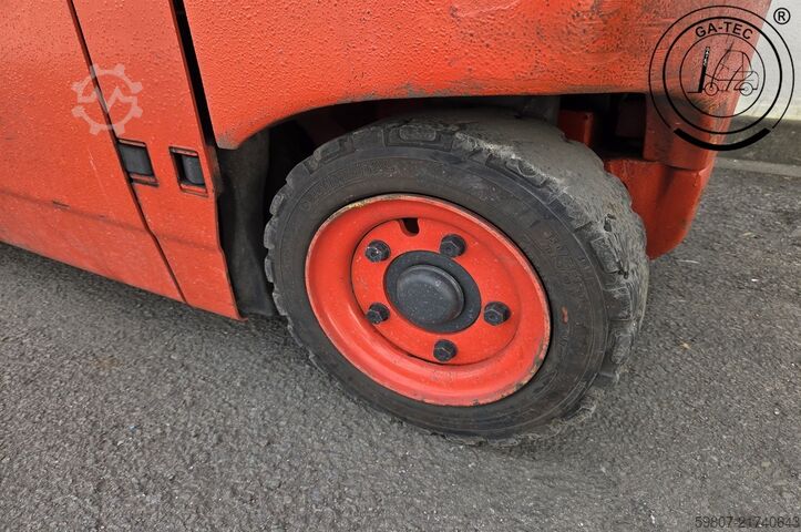 Electric 4-wheeler Linde E20PH