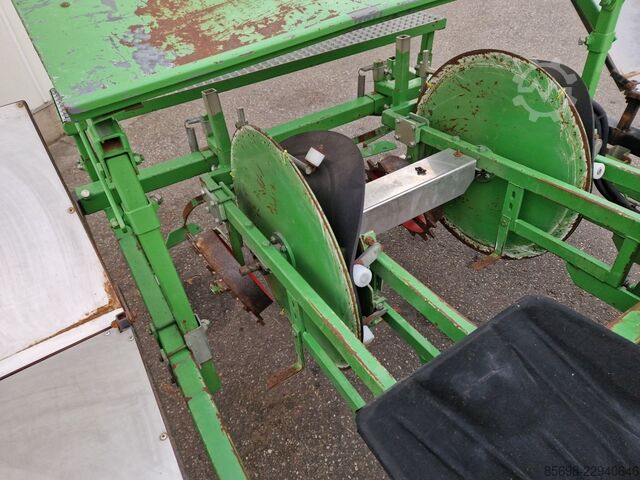 Basrijs BPS/FE150 planting machine with hydraulically driven discs, for 2 rows BASRIJS BPS-FE150