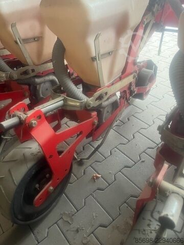 Agricola PK3013B pneumatic sowing machine AGRICOLA PK3013B