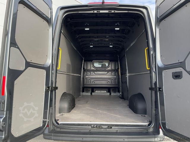 High top van VOLKSWAGEN Crafter Kasten 35 L4H3 PDC DAB KAMERA KLIMA MFL