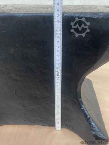 Amboss mit Rundhorn und Rechteckhorn, ; Amboss Nordddeutsche Form, Spitzhorn  160