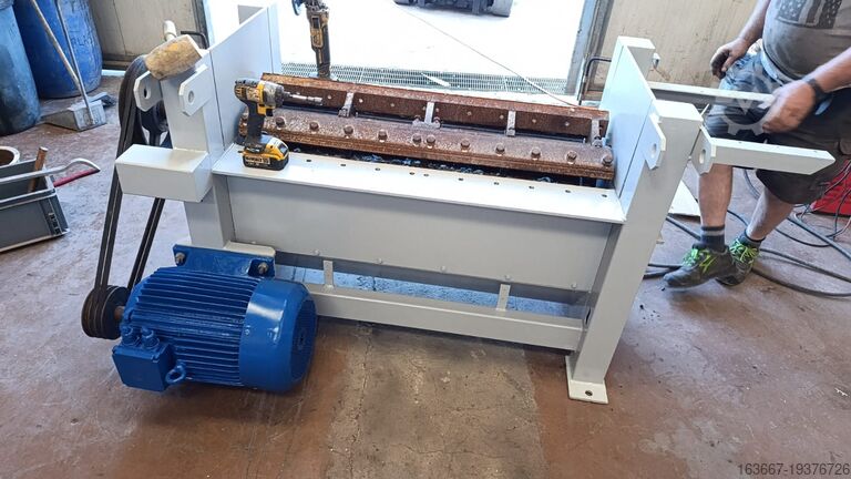 EPS shredder with ​dedust​ing unit Wieser Vorbrecher DV 1350-V
