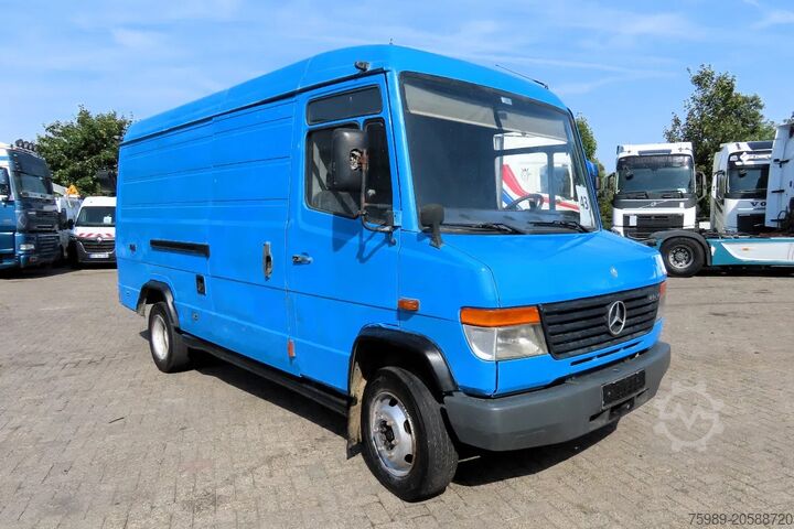 Box van Mercedes-Benz Vario 812D