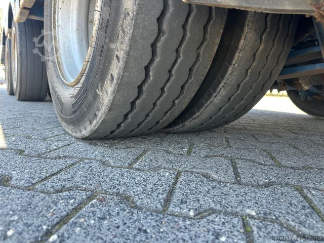 Tieflader-Sattelauflieger ES-GE Radmulden / Rampen