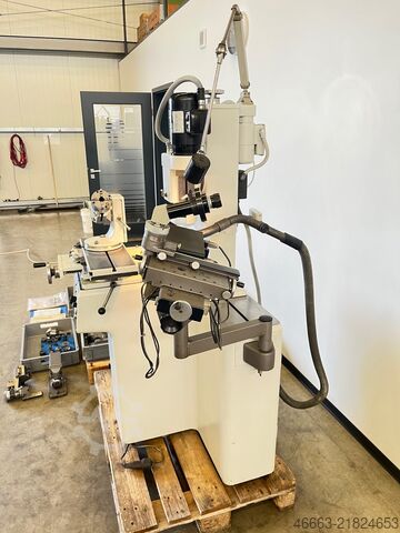 Universal tool grinding machine Deckel S11