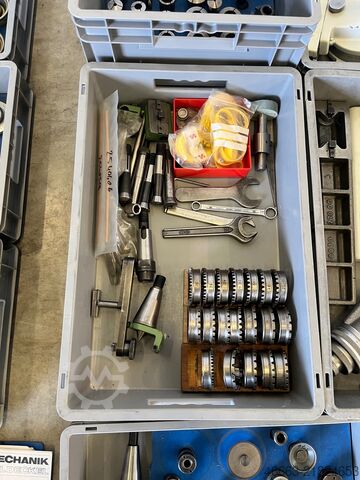 Universal tool grinding machine Deckel S11
