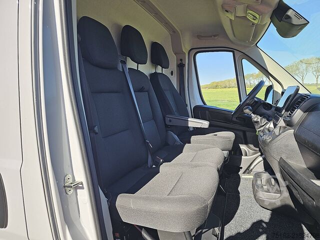 High-roof van FIAT DUCATO 2.2 L3H2 Navi Carplay!