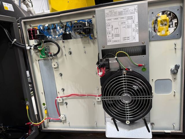 Industrial robot FANUC M-710iC/20L