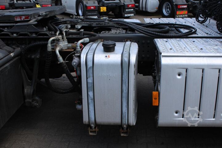 Standard tractor unit Mercedes-Benz Arocs 1848 E6 Retarder ACC Hydraulik