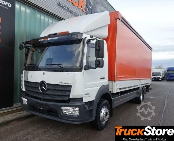 Flatbed truck with tarp Atego 1530 L