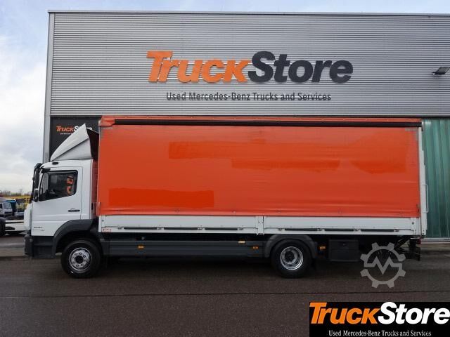 Flatbed truck with tarp  Atego 1530 L