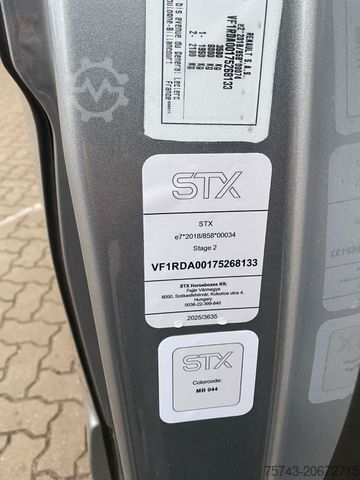 Livestock transporter RENAULT Master STX 5 Sitzer Haras ex. Lang Automatik