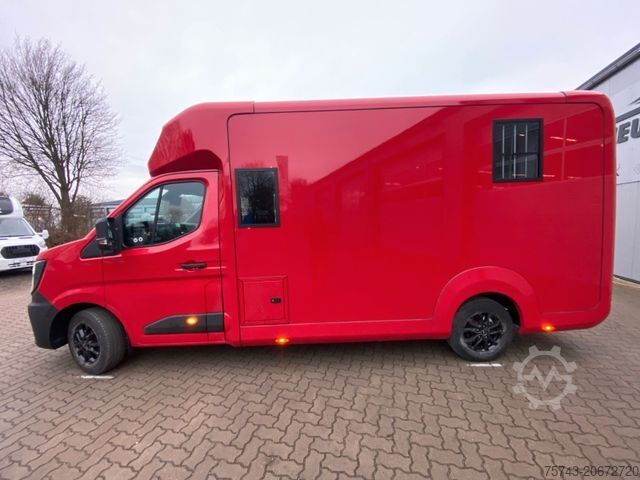 Livestock transporter RENAULT MASTER AKX NEW MODELL 2025 5 Sitzer Haras ex. L