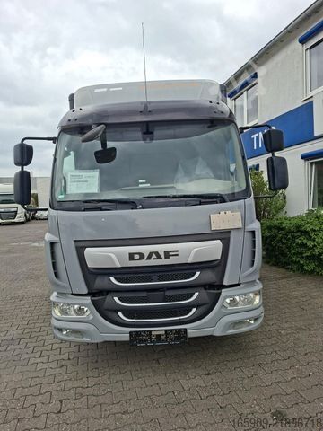 Box van DAF LF 210 PS , Schlafkabine, Möbeltransporter