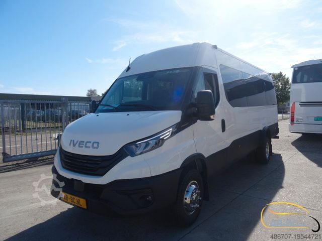 Motor coach IVECO Daily 65C18 NEU Automatic 24 Sitze 3 Stück