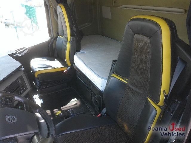 Roll-off tipper truck Volvo FH16/750 Abrollkipper