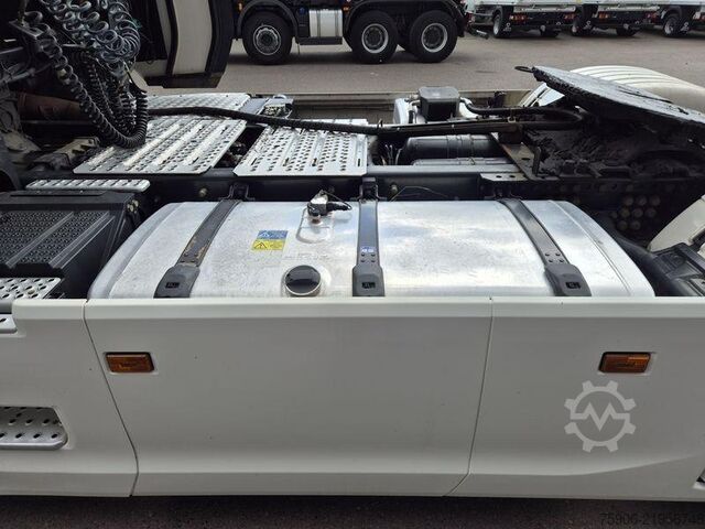 Standard tractor unit Scania S
