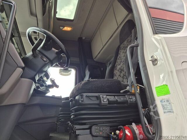 Standard tractor unit Scania S