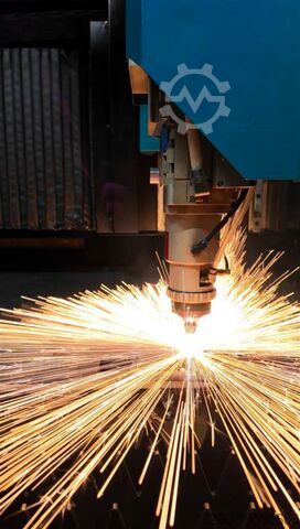 Laserschneidmaschine DNE Laser - Member of Bystronic group D-Soar