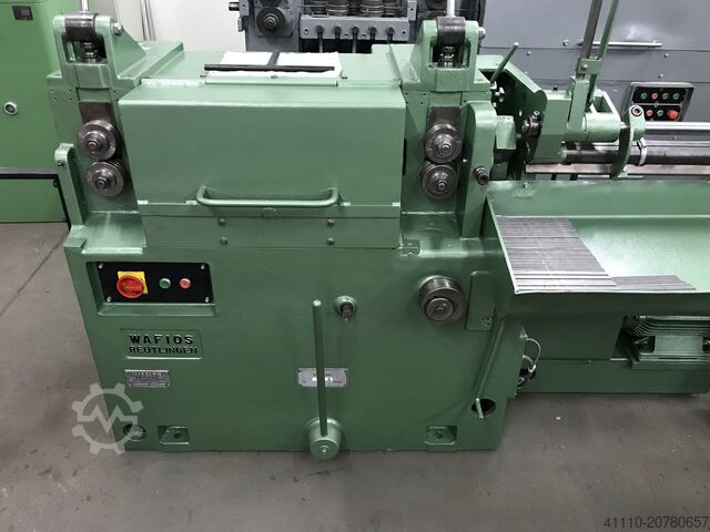 Drahtricht- und Abschneidemaschine WAFIOS R 3