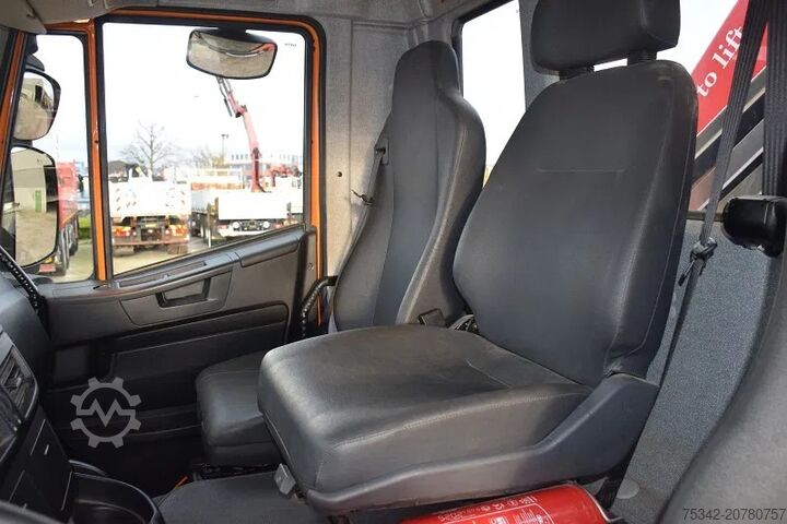 Hakenarmsystem Iveco Trakker AD260T36