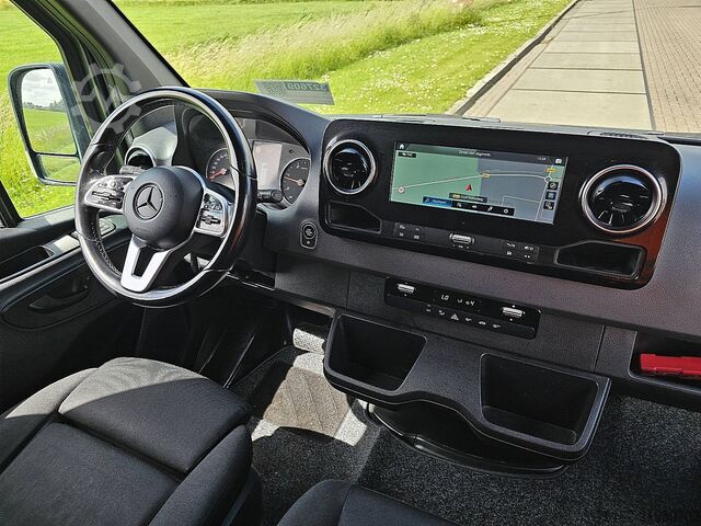 High-roof van MERCEDES-BENZ SPRINTER 317 L2H2 LED Mbux10