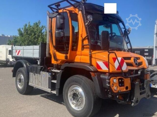 Mercedes-Benz Unimog U430 Mercedes-Benz Unimog U430