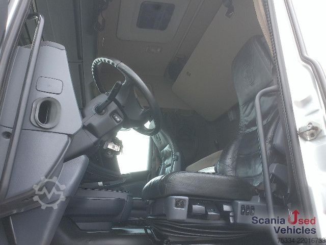 Standard tractor unit Scania R 580 LA6x4HNA