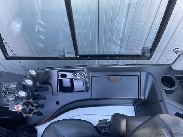 Electric 4-wheel forklift STILL RX60-45 | Batterie mit 89% | Triplex 5.980mm