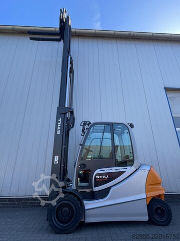 Electric 4-wheel forklift STILL RX60-45 | Batterie mit 89% | Triplex 5.980mm