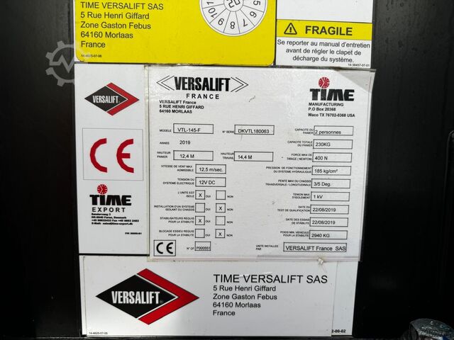 Box van Renault Hubarbeitsbühne Versalift  VTL-145 F