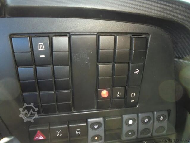 Suction vehicle Iveco Trakker 450 + Euro 5 + Zandzuiger + Manual + 6x...