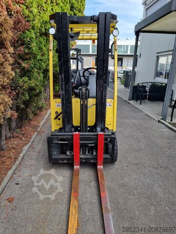 Gabelstapler Hyster A1.3XNT mit sehr wenig Stunden!