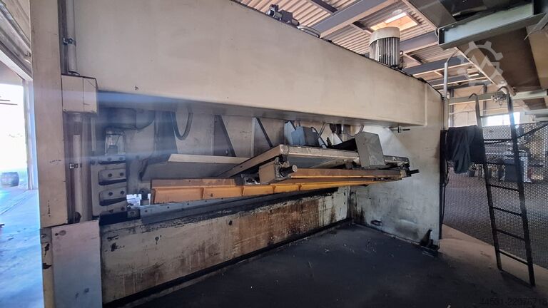 Hydraulic guillotine shear Steiner HTS 30 113