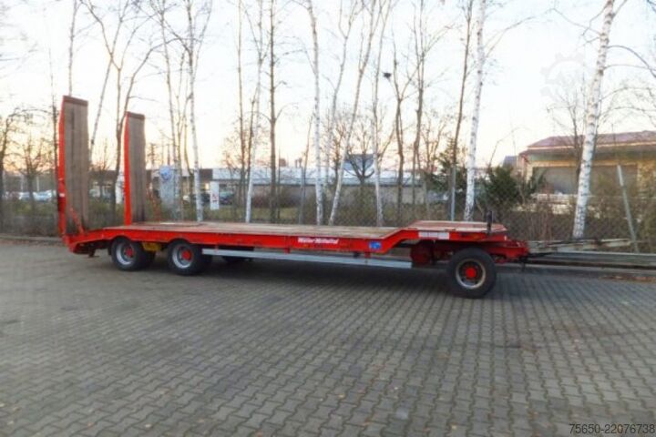 Tieflader Anhänger Müller Mitteltal T 3  3 Achs Tieflader- Anhänger