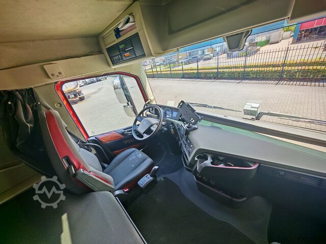 Crane truck Volvo FH 540 8X2 TREKKER BAKWAGEN MET FASSI F1150RA.2...