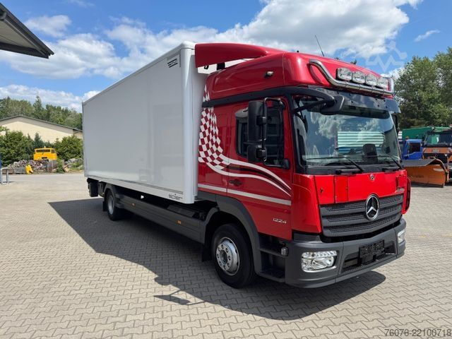 Box truck MERCEDES-BENZ 1224 L 7,3m  LBW 1.5t Klima Heizung 1 Bett
