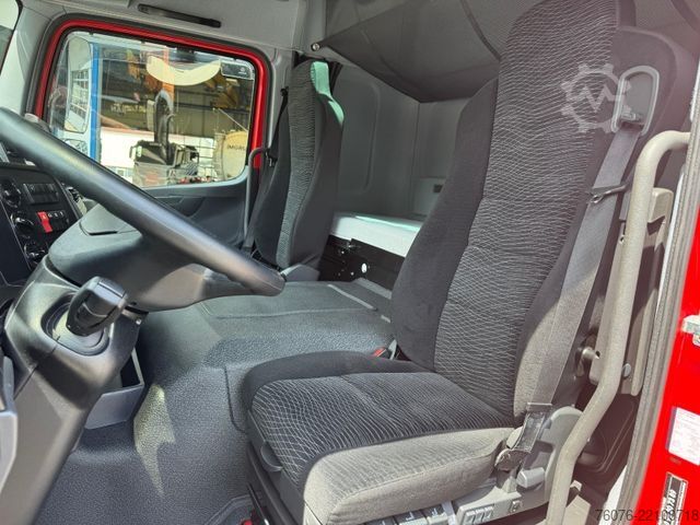 Box truck MERCEDES-BENZ 1224 L 7,3m  LBW 1.5t Klima Heizung 1 Bett