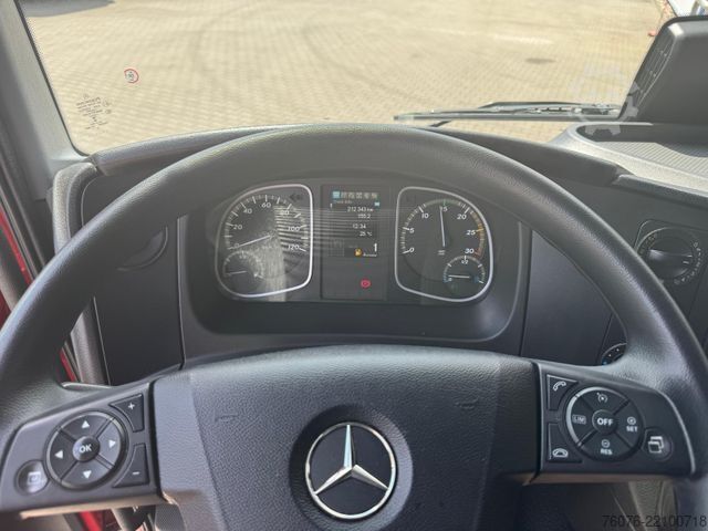 Box truck MERCEDES-BENZ 1224 L 7,3m  LBW 1.5t Klima Heizung 1 Bett