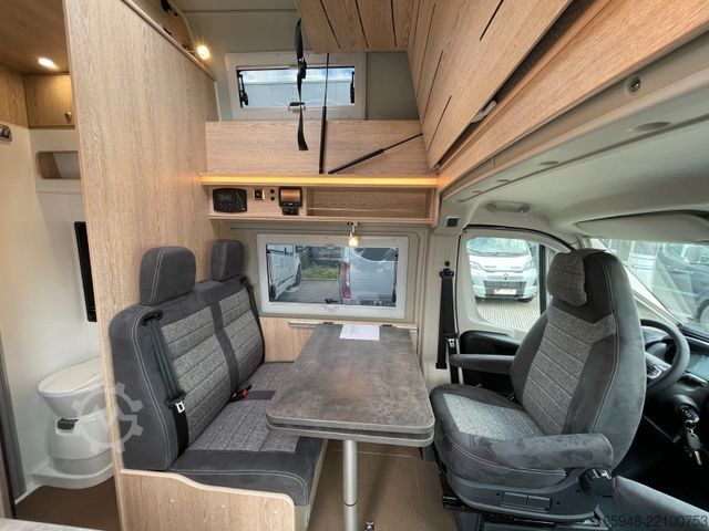 Kastenwagen Wohnmobil / Campervan PÖSSL 2Win Vario | Automatik | Platz für 4 Personen