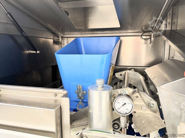 Roll Moulders - Plants Werner Pfleiderer Miniroll