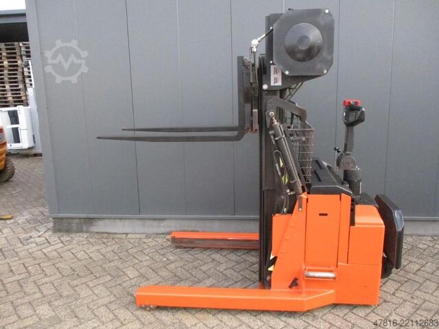 High lifting pallet truck BT RWE120