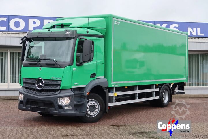 Box body Mercedes-Benz Actros 1824L Bakwagen + Laadklep 2000 kg