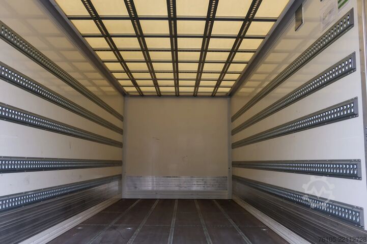 Box body Mercedes-Benz Actros 1824L Bakwagen + Laadklep 2000 kg