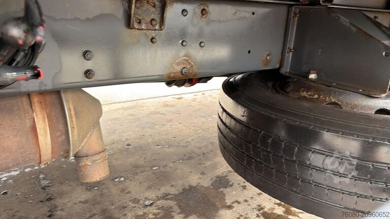 Flatbed Renault Midlum 270 (18 TONNES / BOITE MANUELLE / MANUAL...